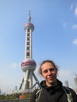 Pearl Tower on Pudongin kuuluisin maamerkki.